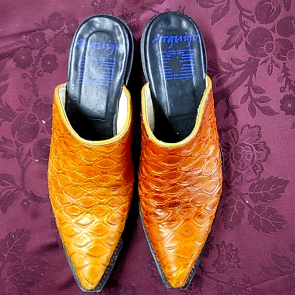 Slip on boots